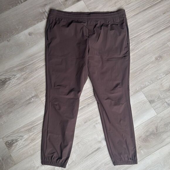 All In Motion Quick Dry Joggers, Brown, Workout, Size XL - Picture 1 of 4